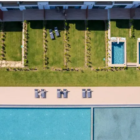 Oikos Sani باراليا ساني